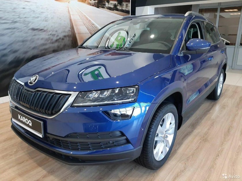 Skoda Karoq синий