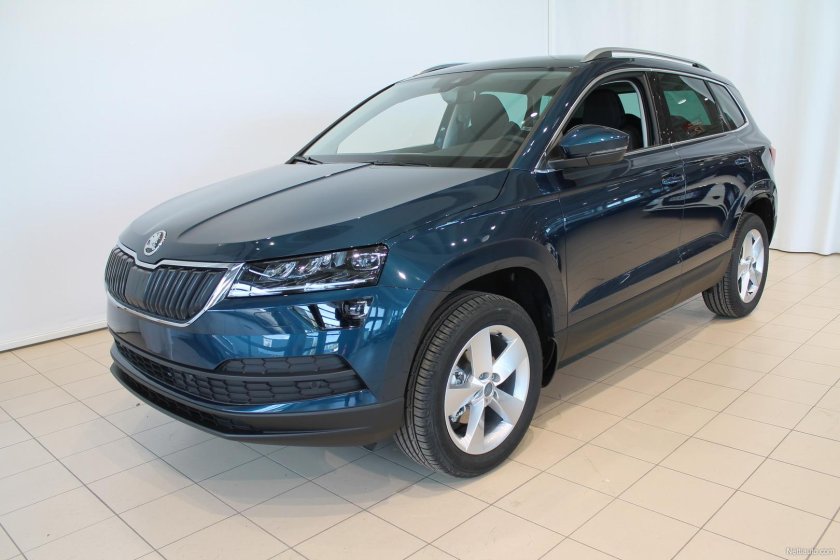 Шкода Карок синяя 2022