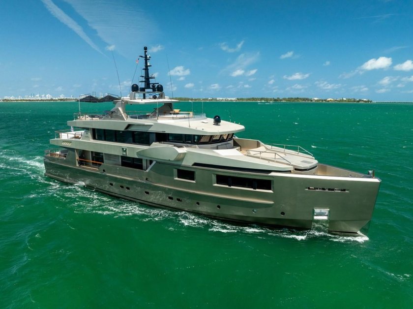 Yacht superyacht sunseeker 131