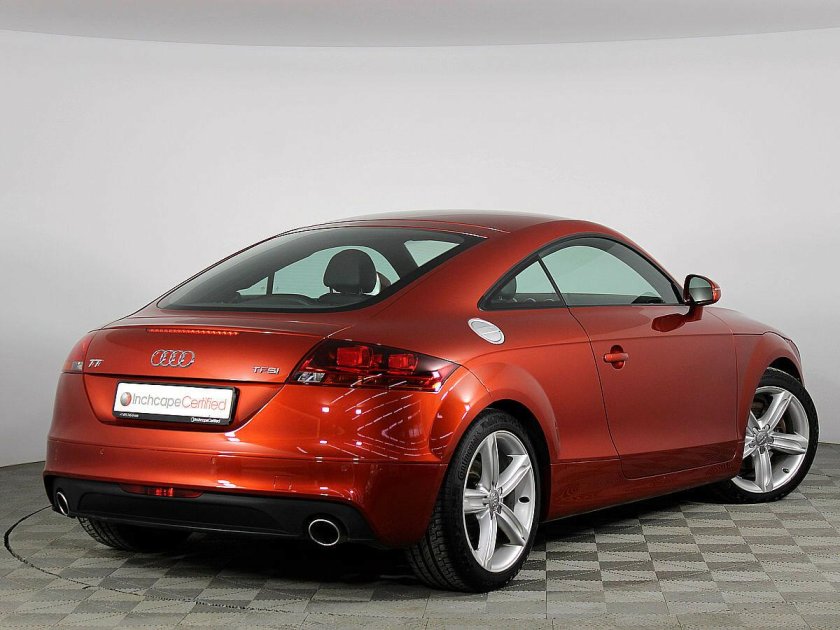 Ауди ТТ 2010 красная