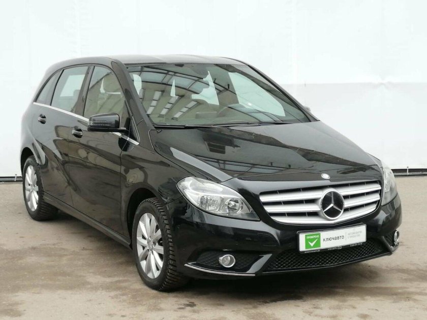 Mercedes benz b180 2013