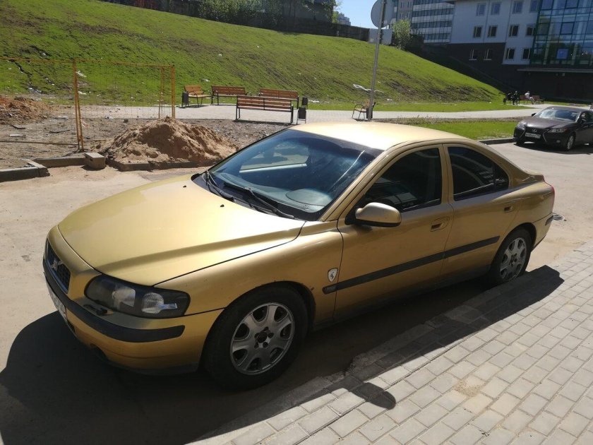 Volvo s60 2001 Gold