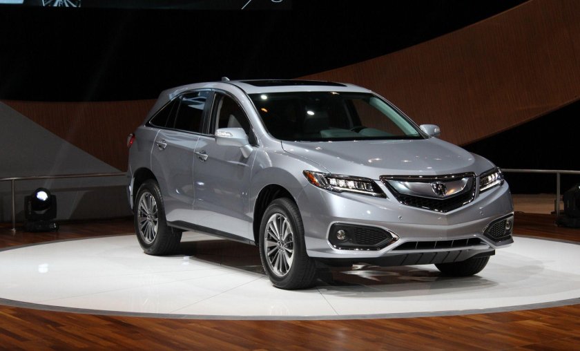 Чири машина серебристая кроссовер