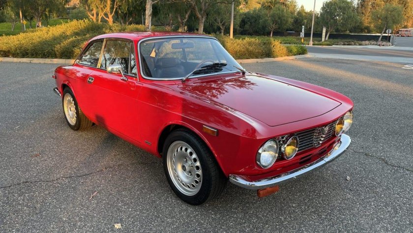 Alfa Romeo 2000 GTV