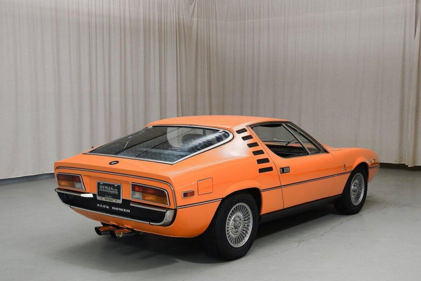 Alfa romeo montreal