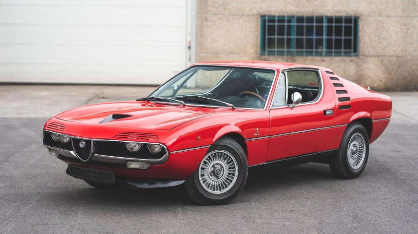 Alfa Romeo Montreal