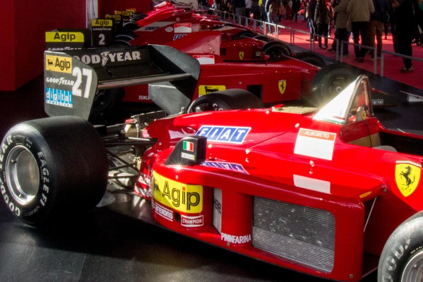 Автомобиль формулы 1