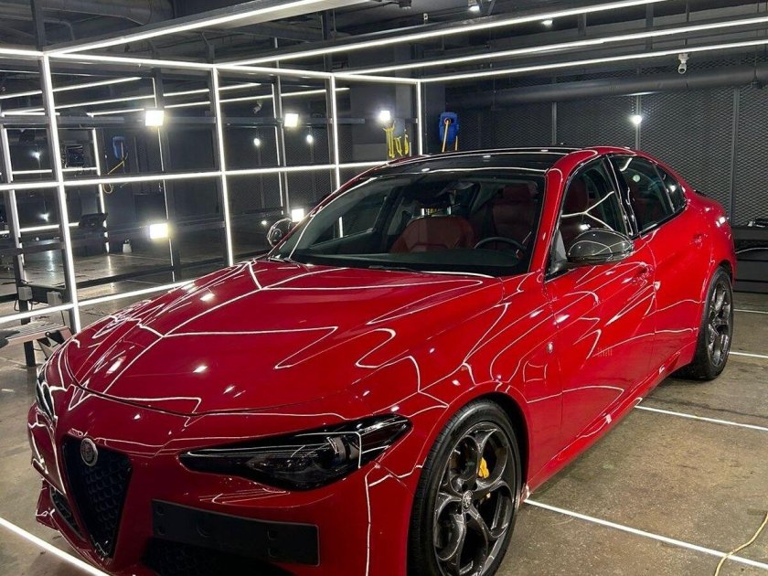 Машина alfa romeo giulia