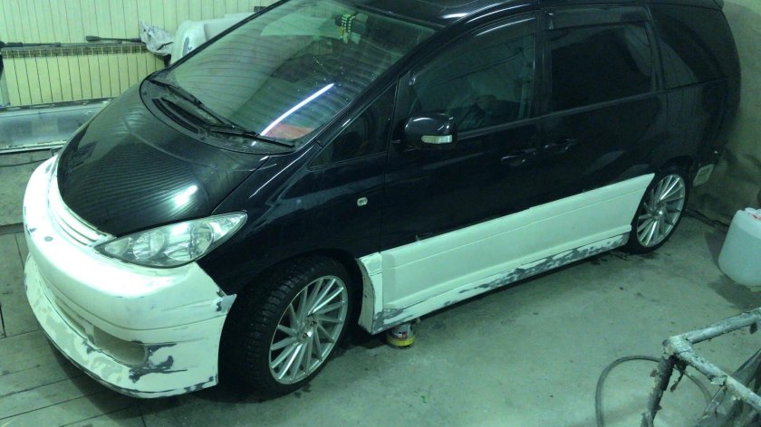 Тойота Эстима крепление наружного обвеса