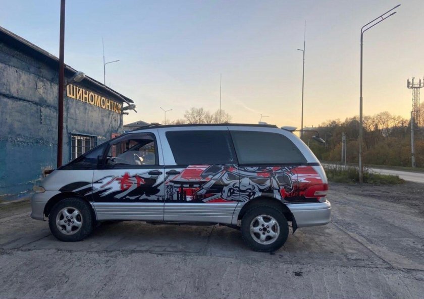 Toyota estima lucida