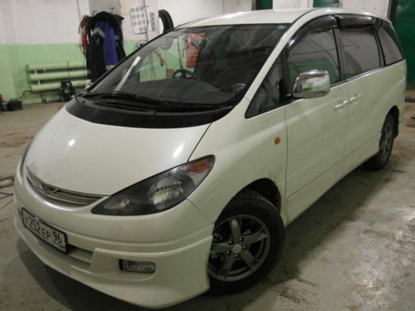 Тойота эстима 2003