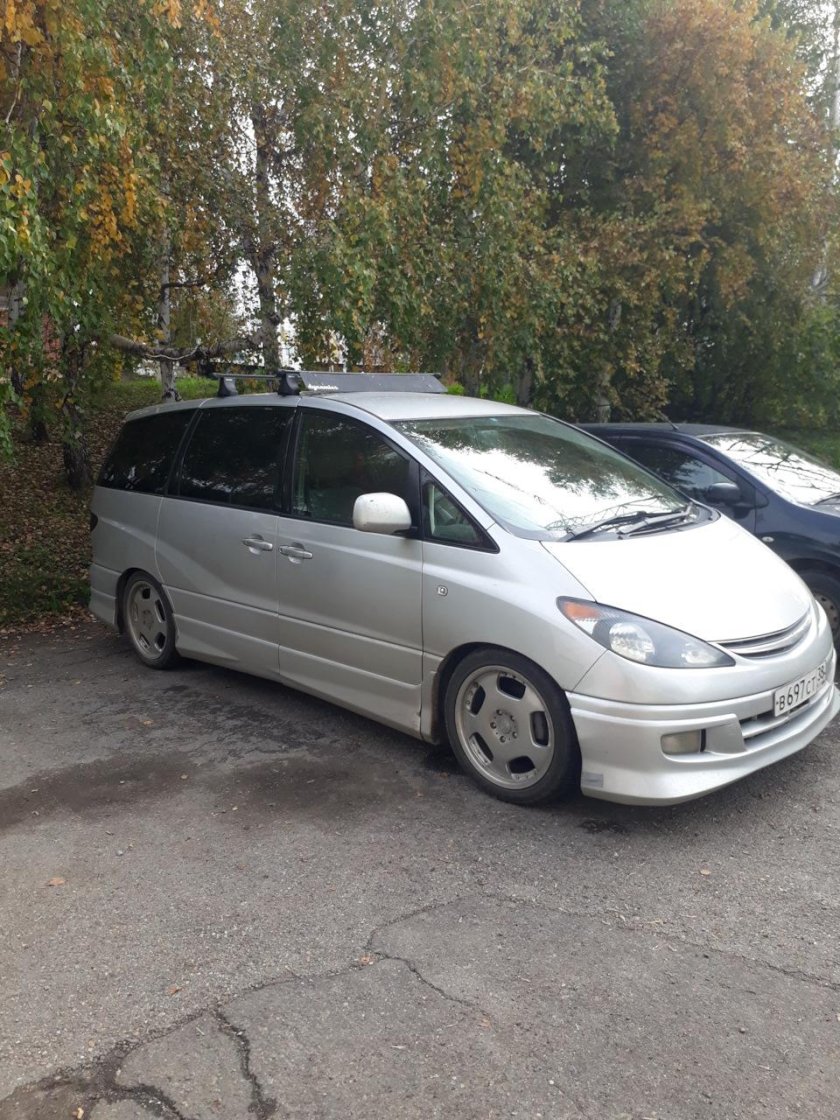 Тойота Эстима 2.4