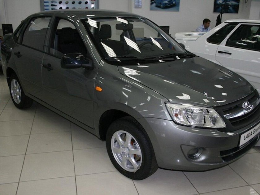 Лада Гранта темно серый металлик