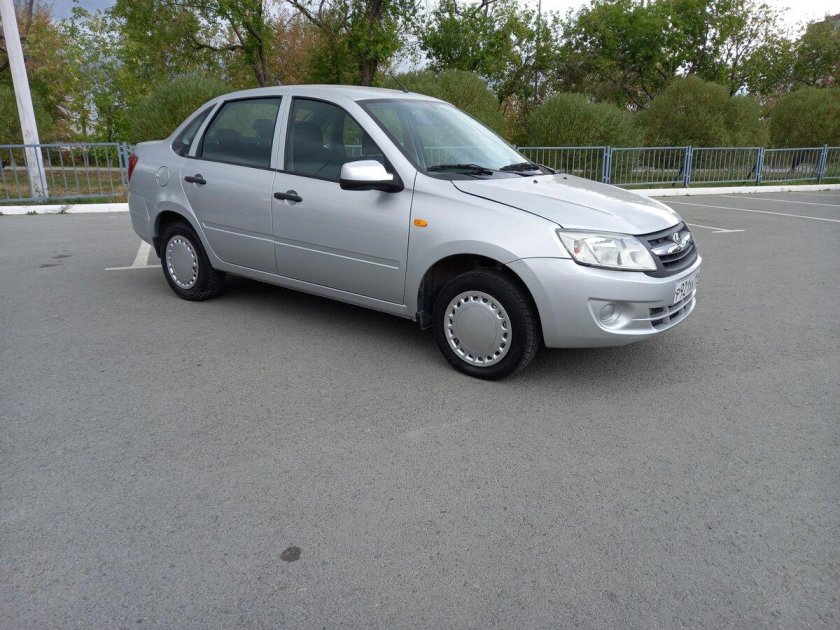 Lada (ВАЗ) Granta 2013
