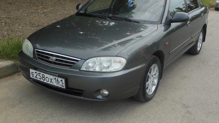 Киа спектра серая