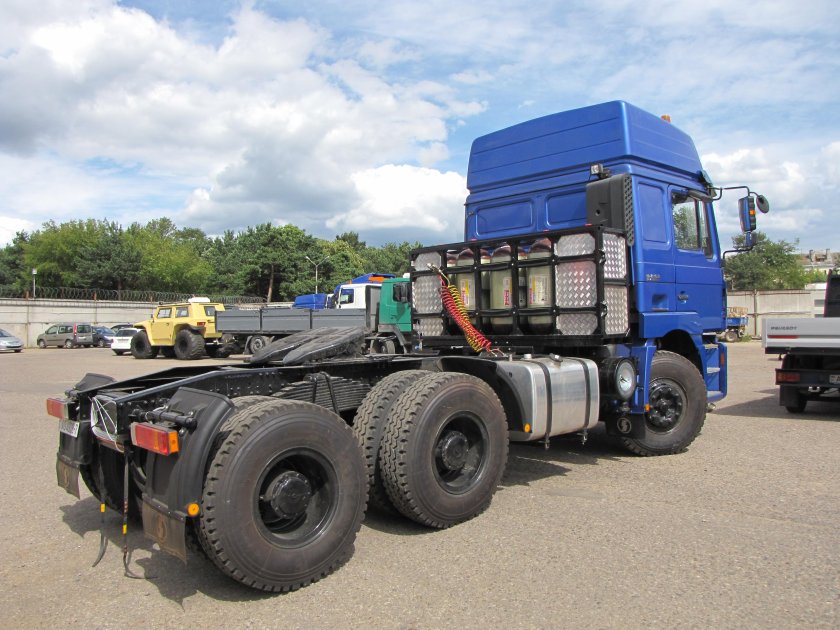 МАЗ ман седельный тягач