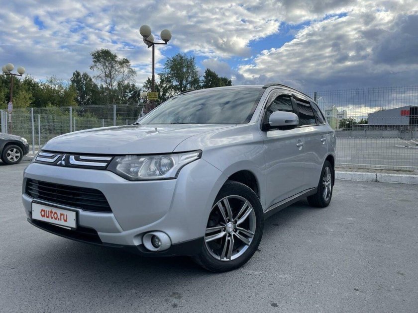 Аутлендер 3 2023