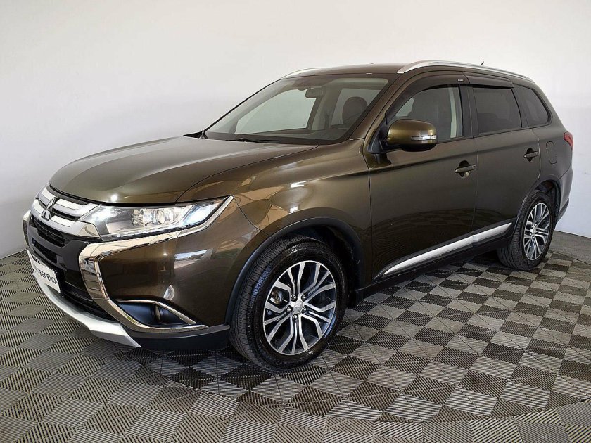 Mitsubishi Outlander 2019 коричневый металлик