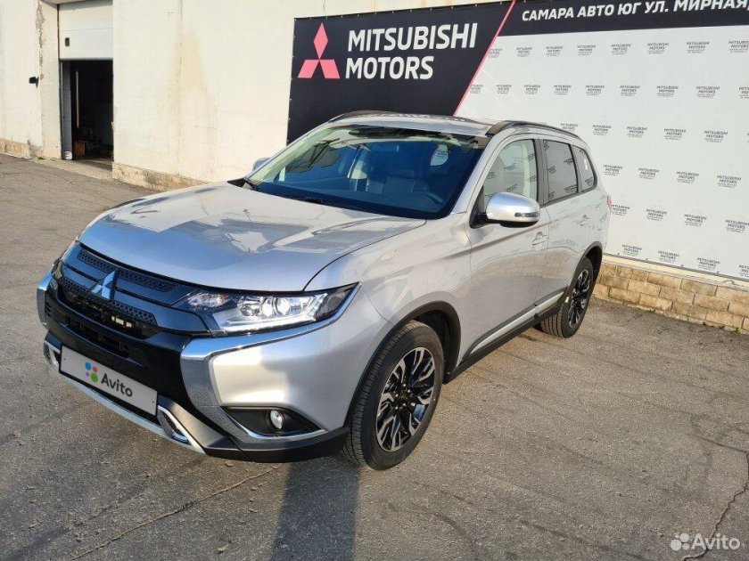Новый мицубиси аутлендер 2022