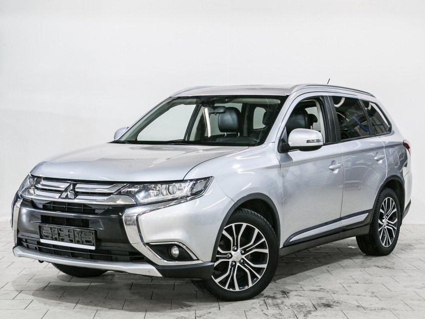 Mitsubishi outlander 2015