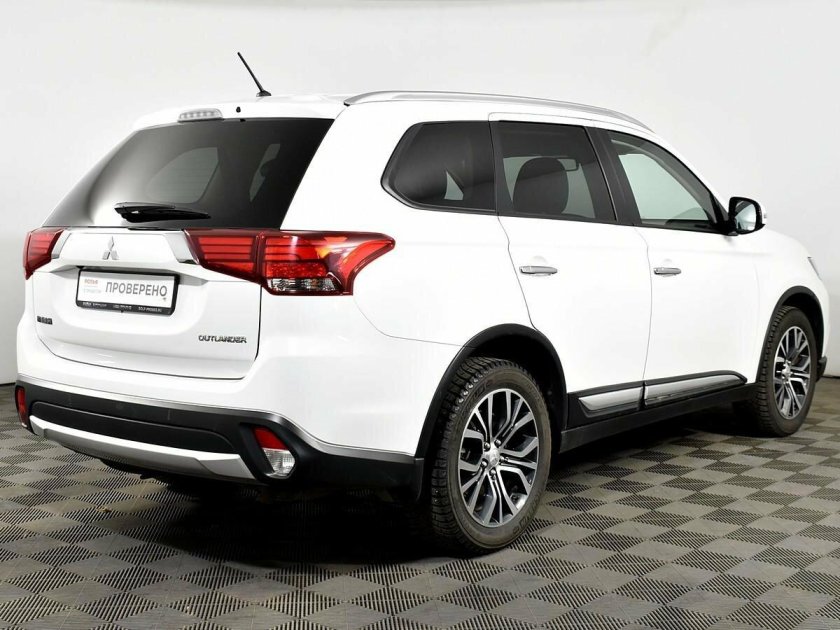Mitsubishi outlander 2017