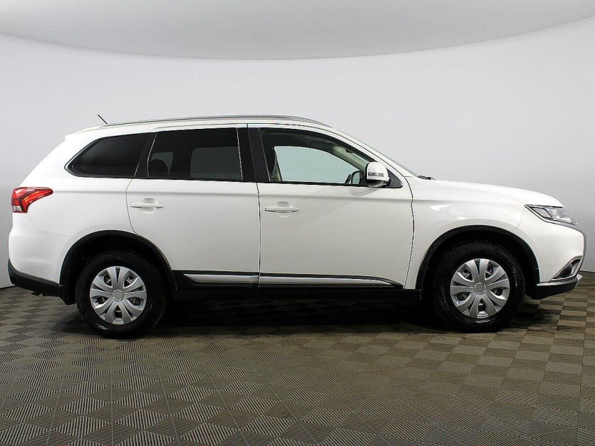 Аутлендер 2013 белый