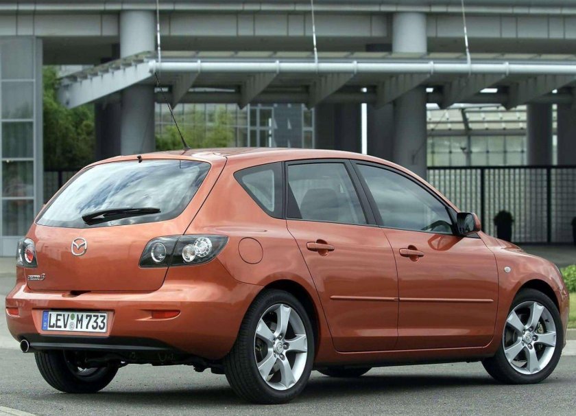 Mazda 3 BK хэтчбек