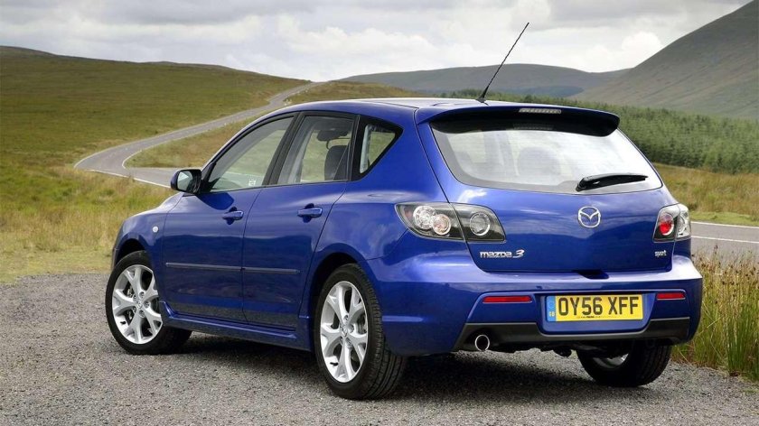 Мазда 3 БК хэтчбек