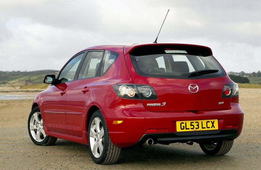Mazda 3 BK хэтчбек