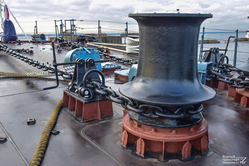 Шпиль якорно-швартовый GMP-28l