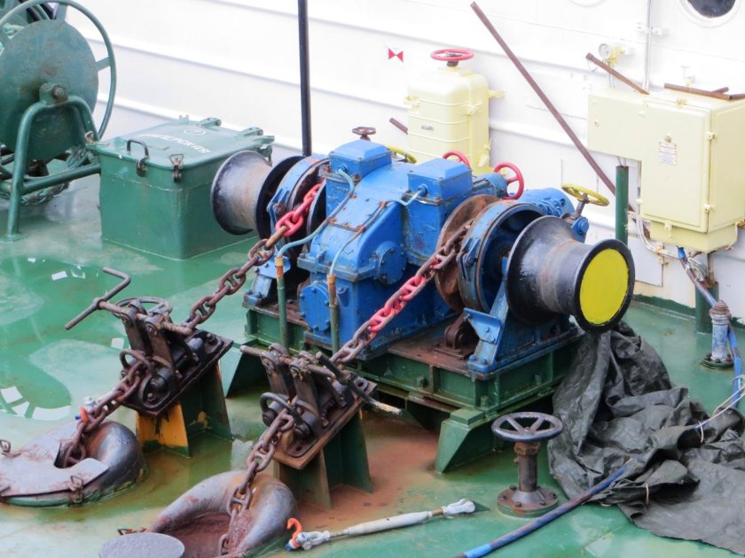 Якорная лебедка брашпиль