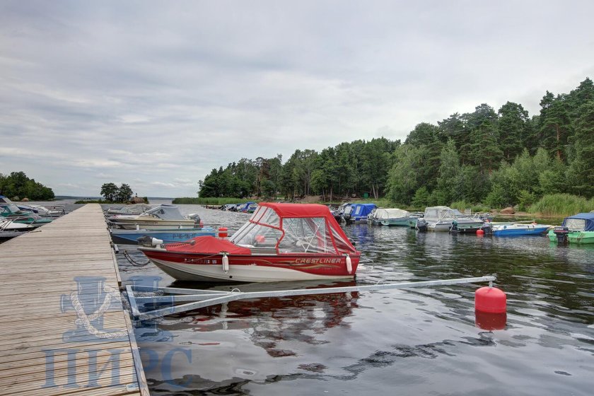 Причал для катера