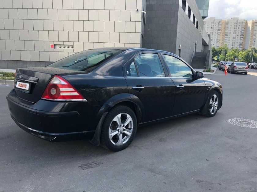 Форд Мондео черный 2006