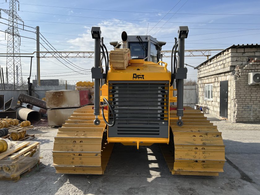 Бульдозер дст-урал d10