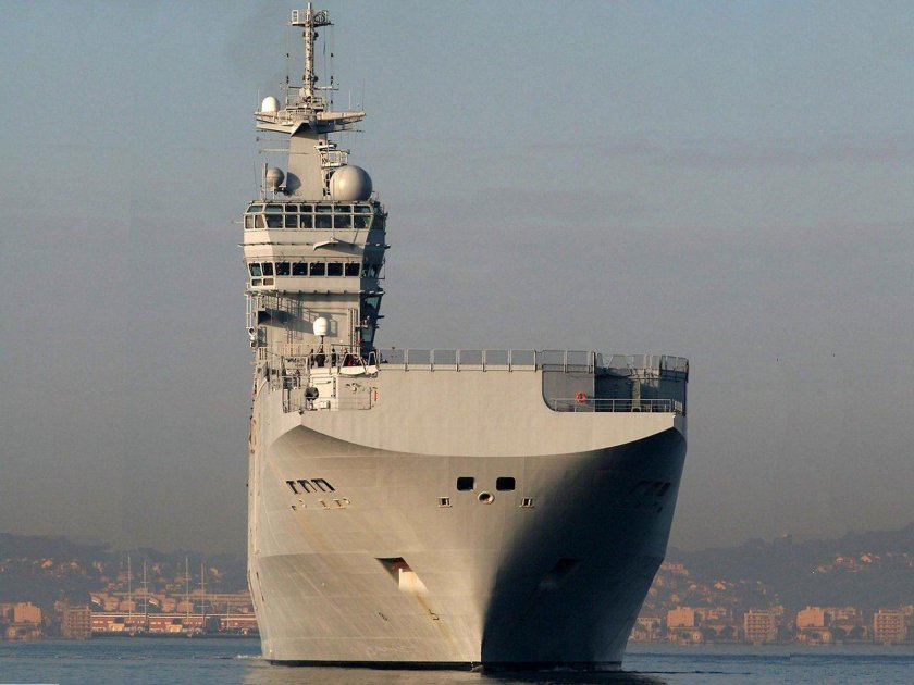 Мистраль вертолетоносец