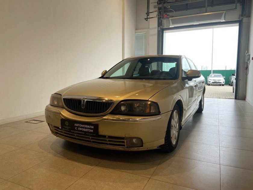 Линкольн 2003 года седан