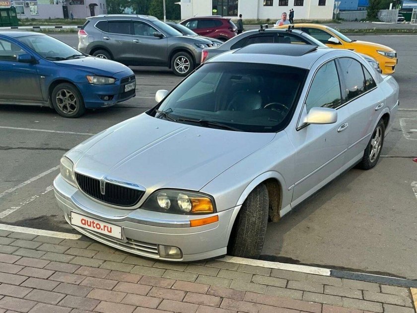 Lincoln LS 2000