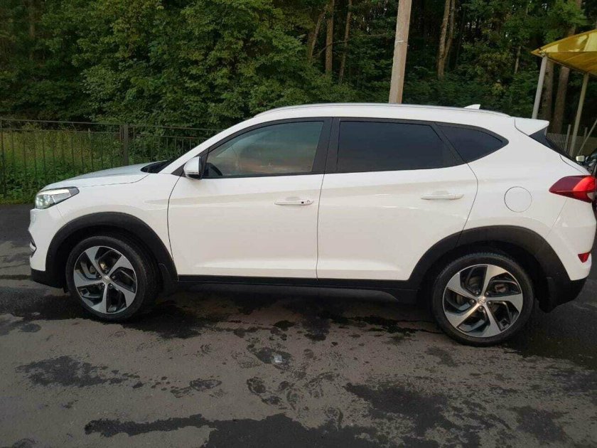 Hyundai Tucson белый