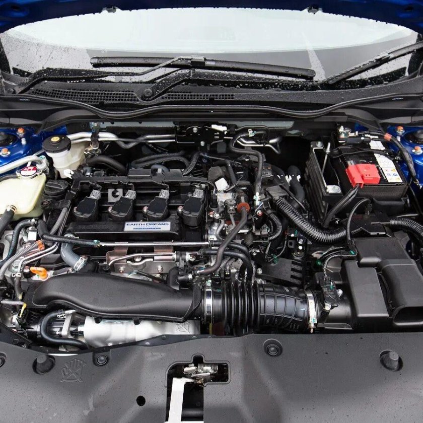 Подкапотка Цивик 4д