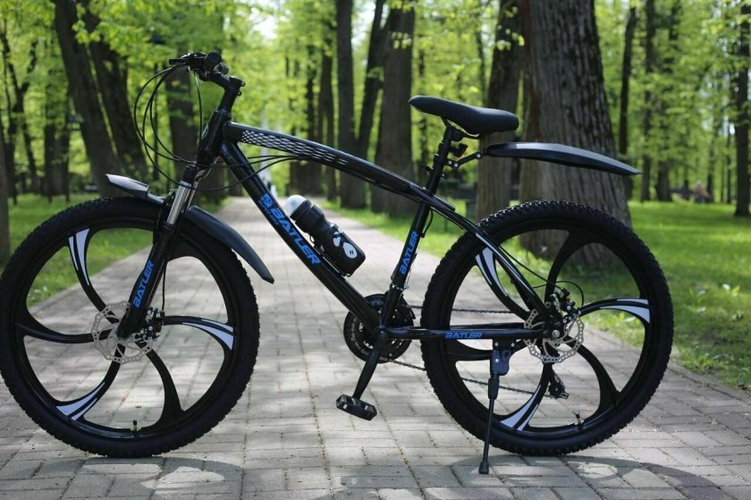 Велосипед bmw на литых дисках