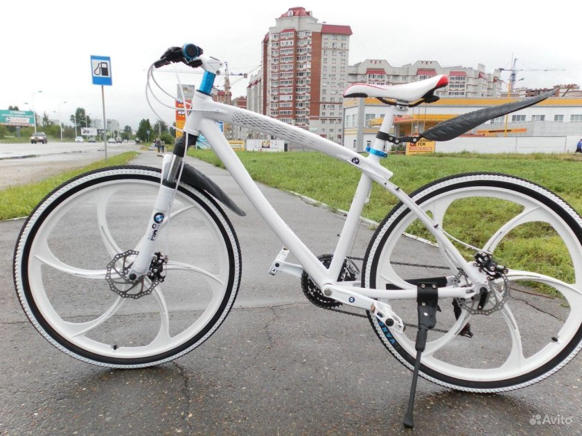 Велосипед BMW x1 белый