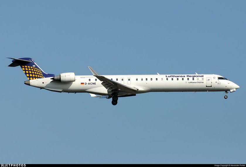 Canadair CRJ 900
