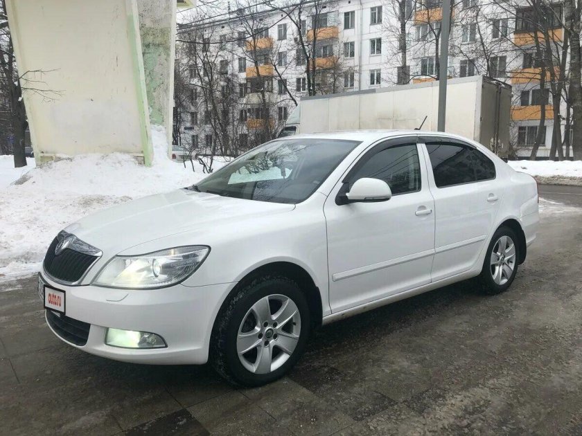 Октавия лифтбек 2012
