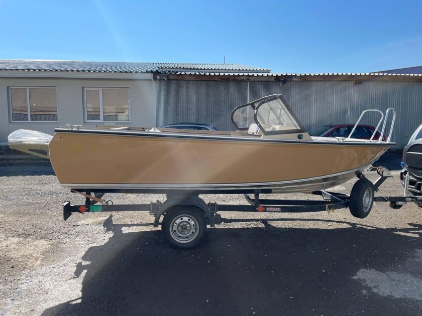 Лодка волжанка 50