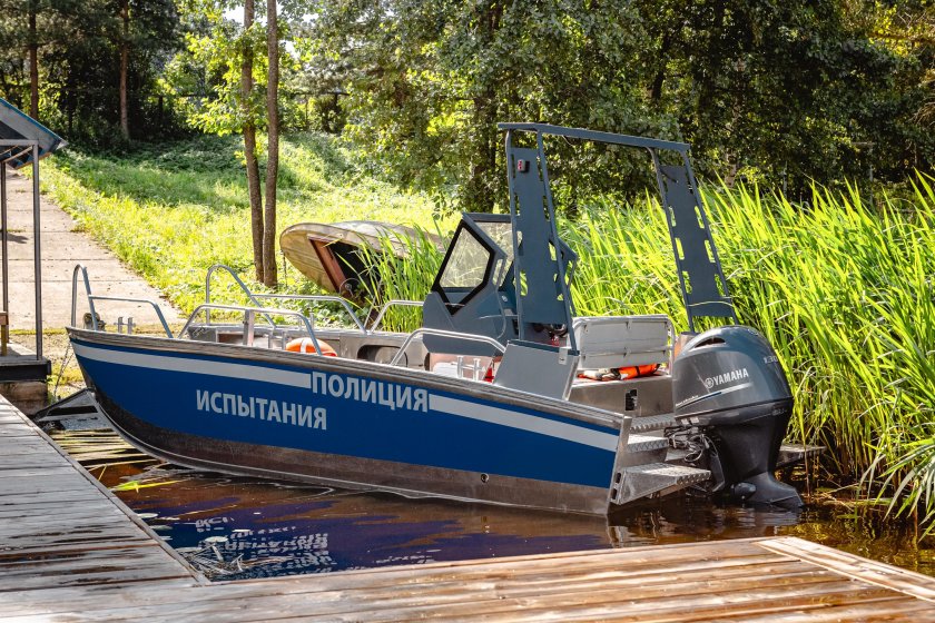 ДМБ 530 катер