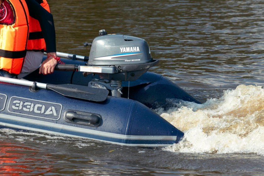 Лодка Альфа 330