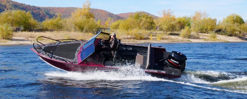 Лодка салют 585