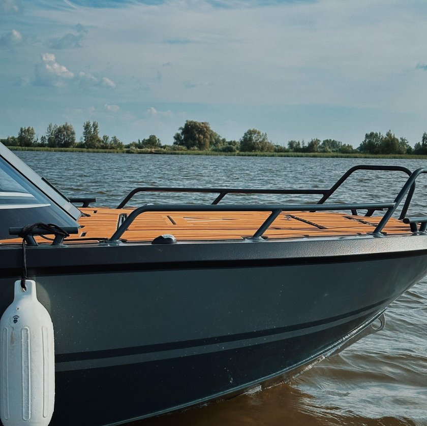 Катера и лодки