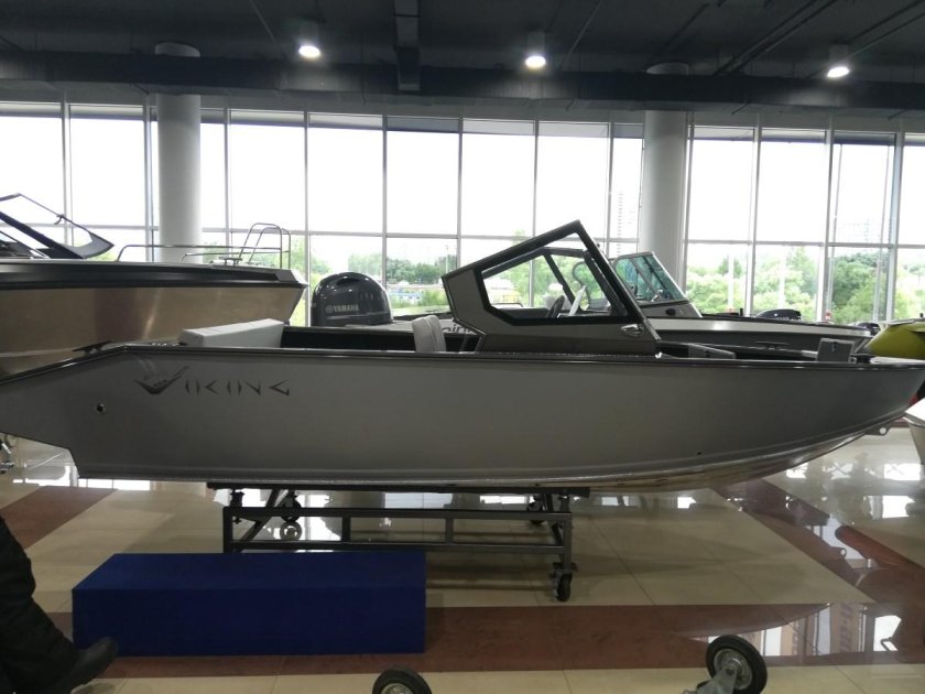 Катер Viking 4.6f