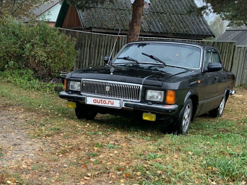 Газ 3102 черная